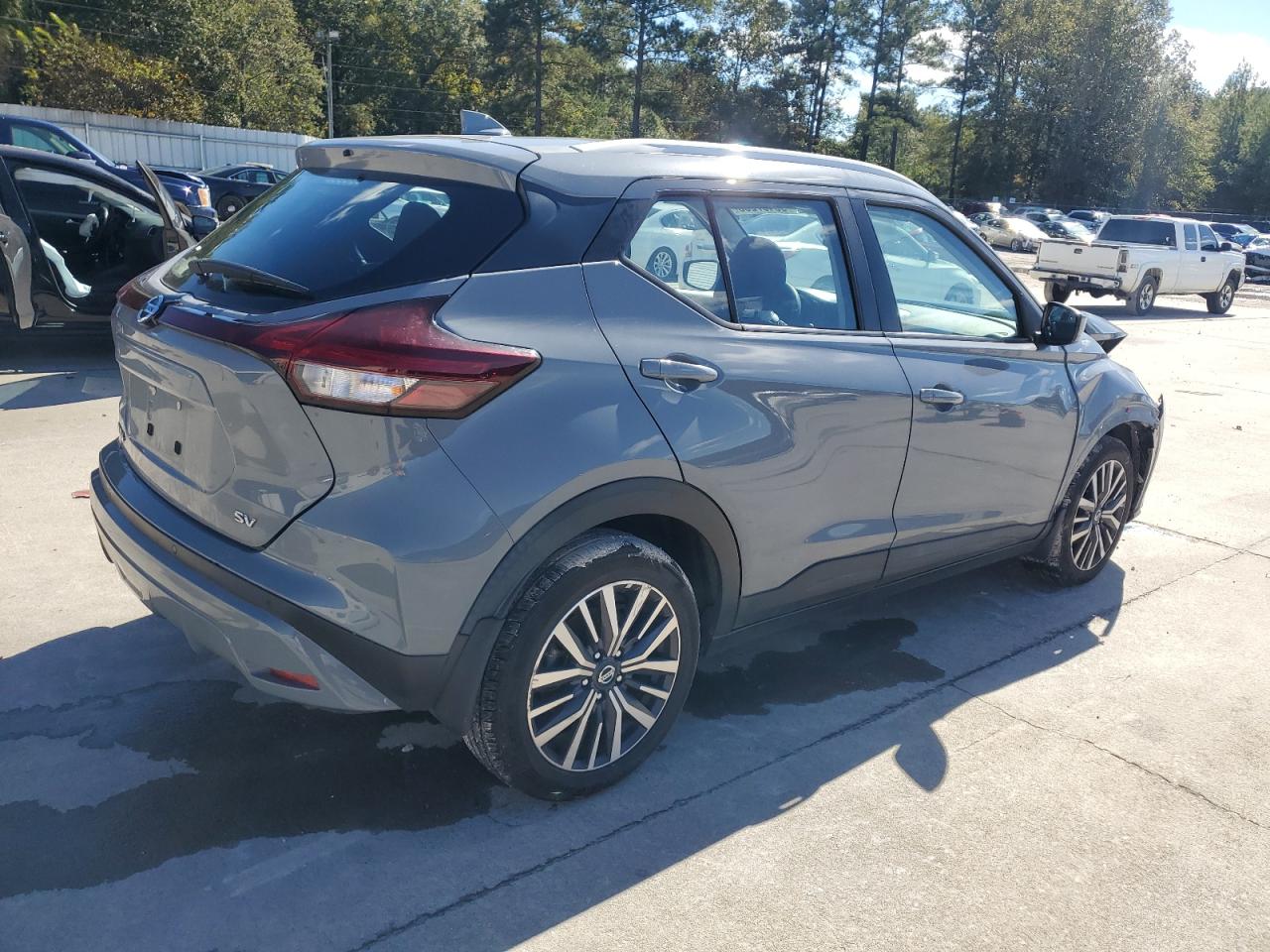 Nissan Kicks Sv Image 5