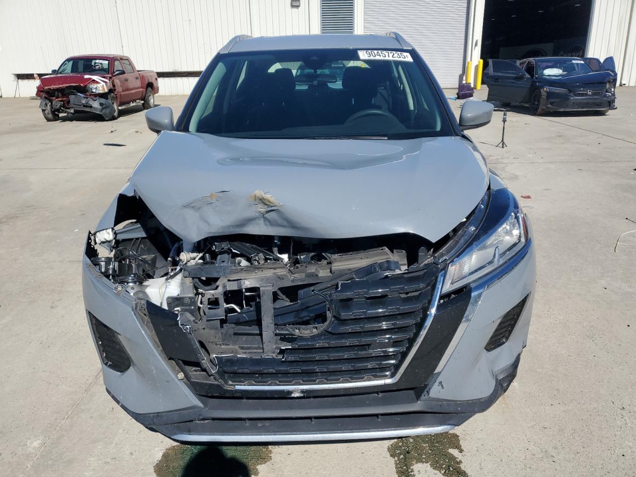 Nissan Kicks Sv Image 4