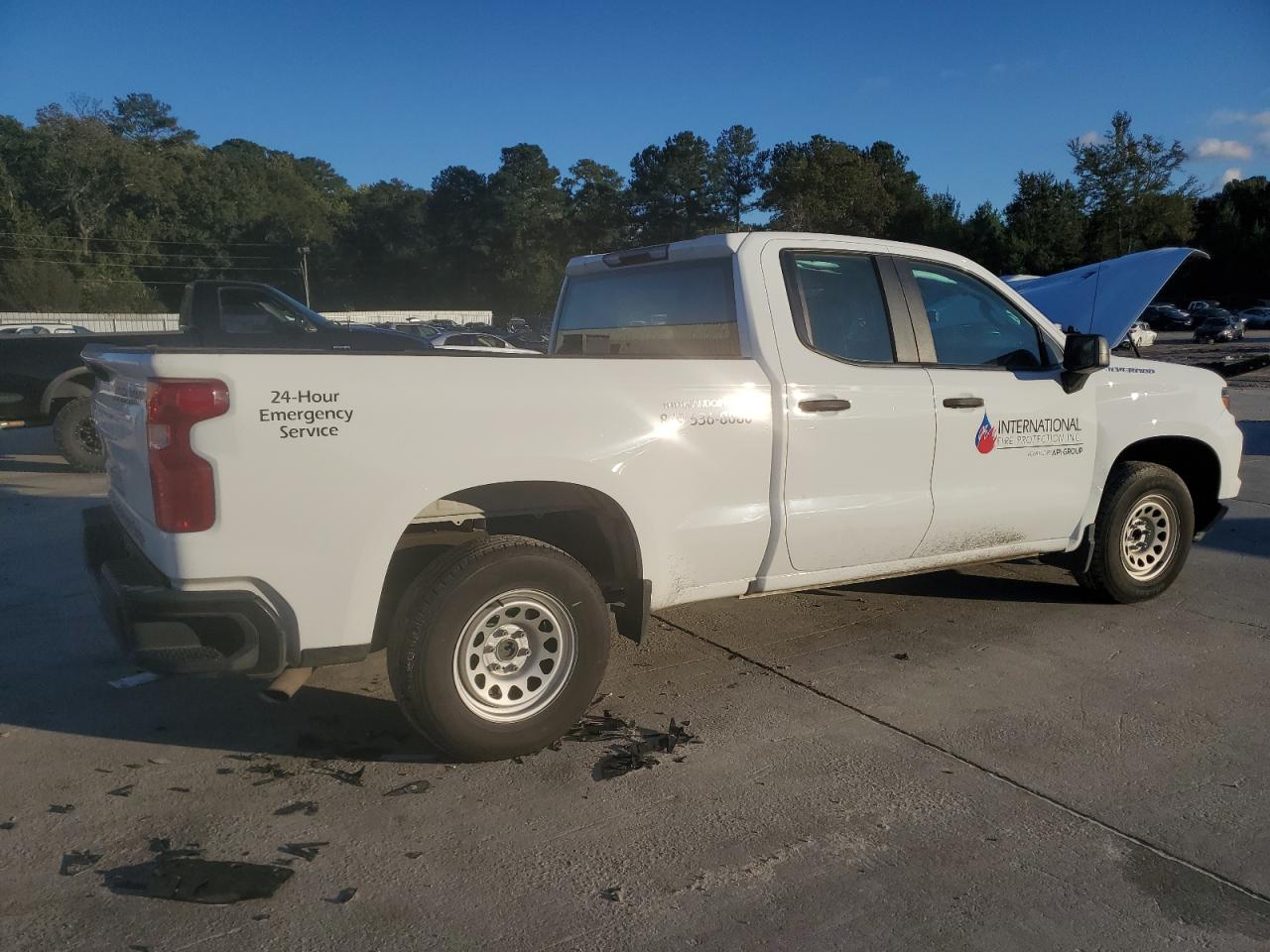 Chevrolet Silverado C1500 Image 6