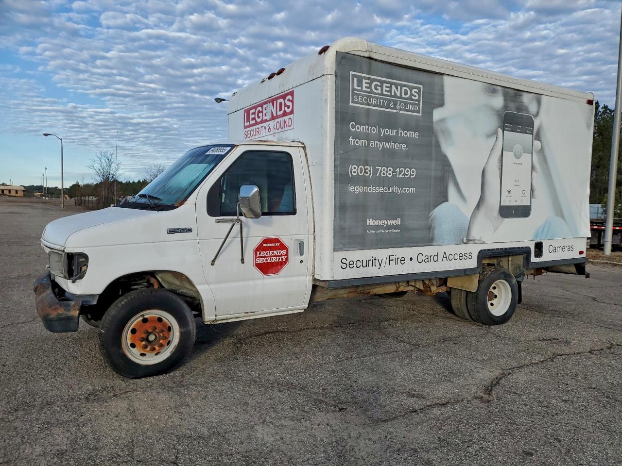 Ford Econoline E350 Cutaway Van Image 1