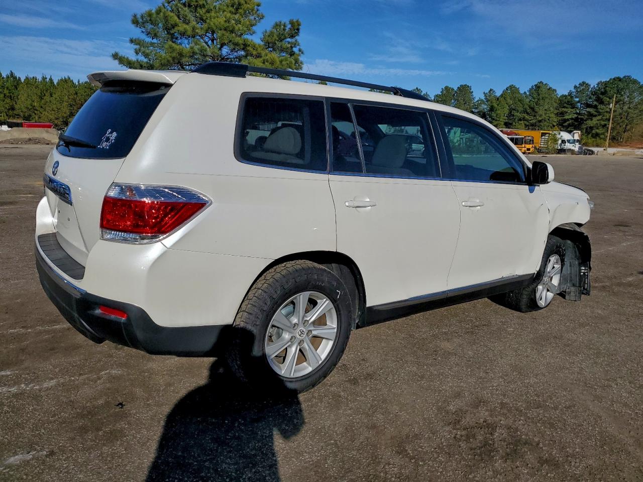 Toyota Highlander Base Image 7
