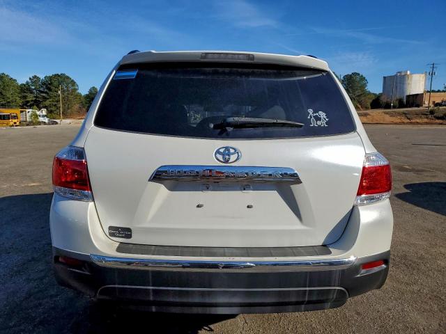 Toyota Highlander Base Image 5