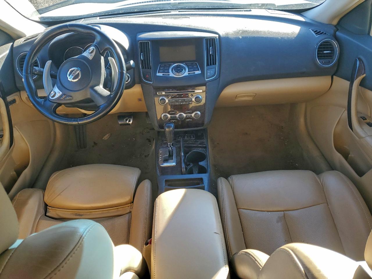 Nissan Maxima S Image 10