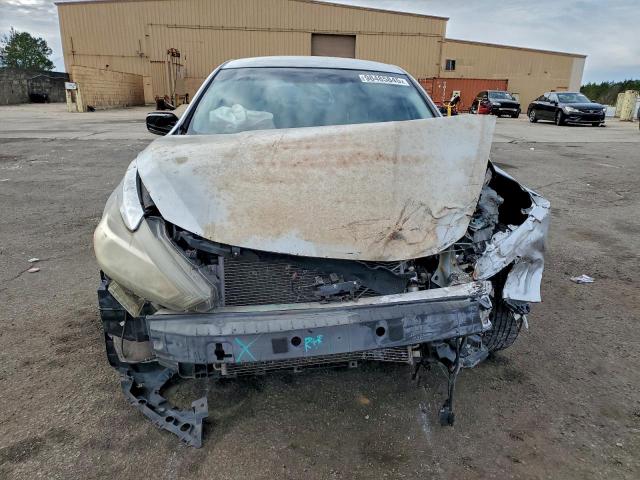 Nissan Altima 2.5 Image 12