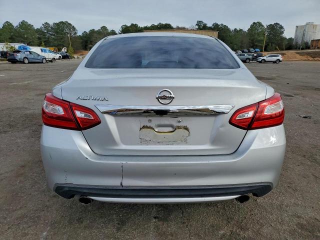 Nissan Altima 2.5 Image 7