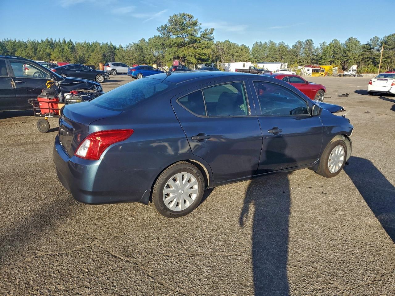 Nissan Versa S Image 12