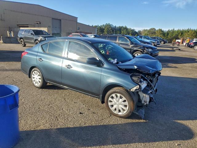 Nissan Versa S Image 5