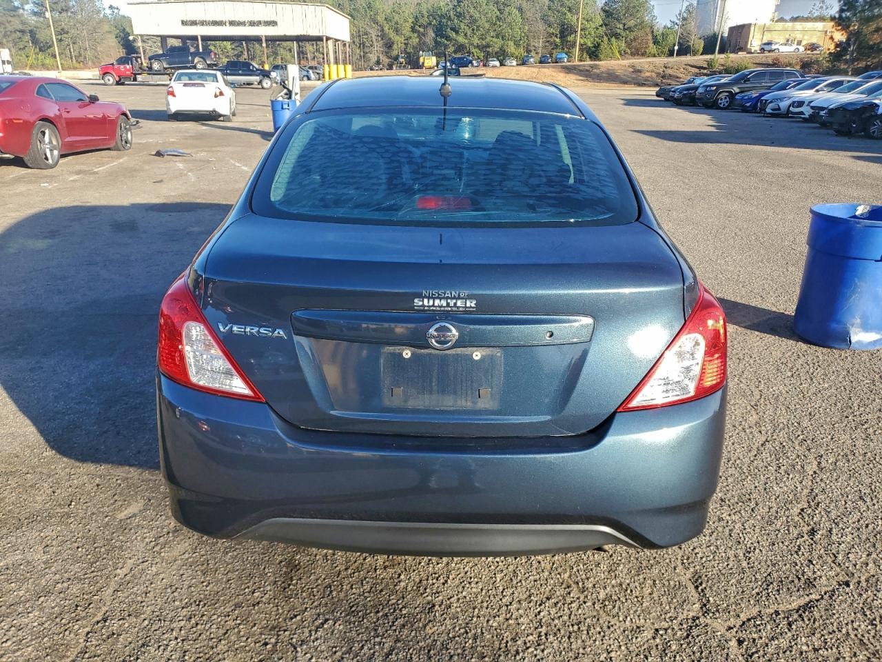 Nissan Versa S Image 6