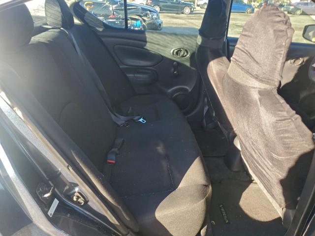 Nissan Versa S Image 4