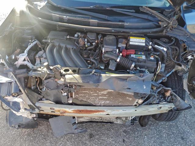 Nissan Versa S Image 8