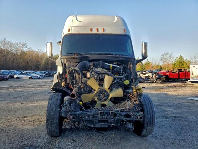 Freightliner Cascadia 1 Image 8