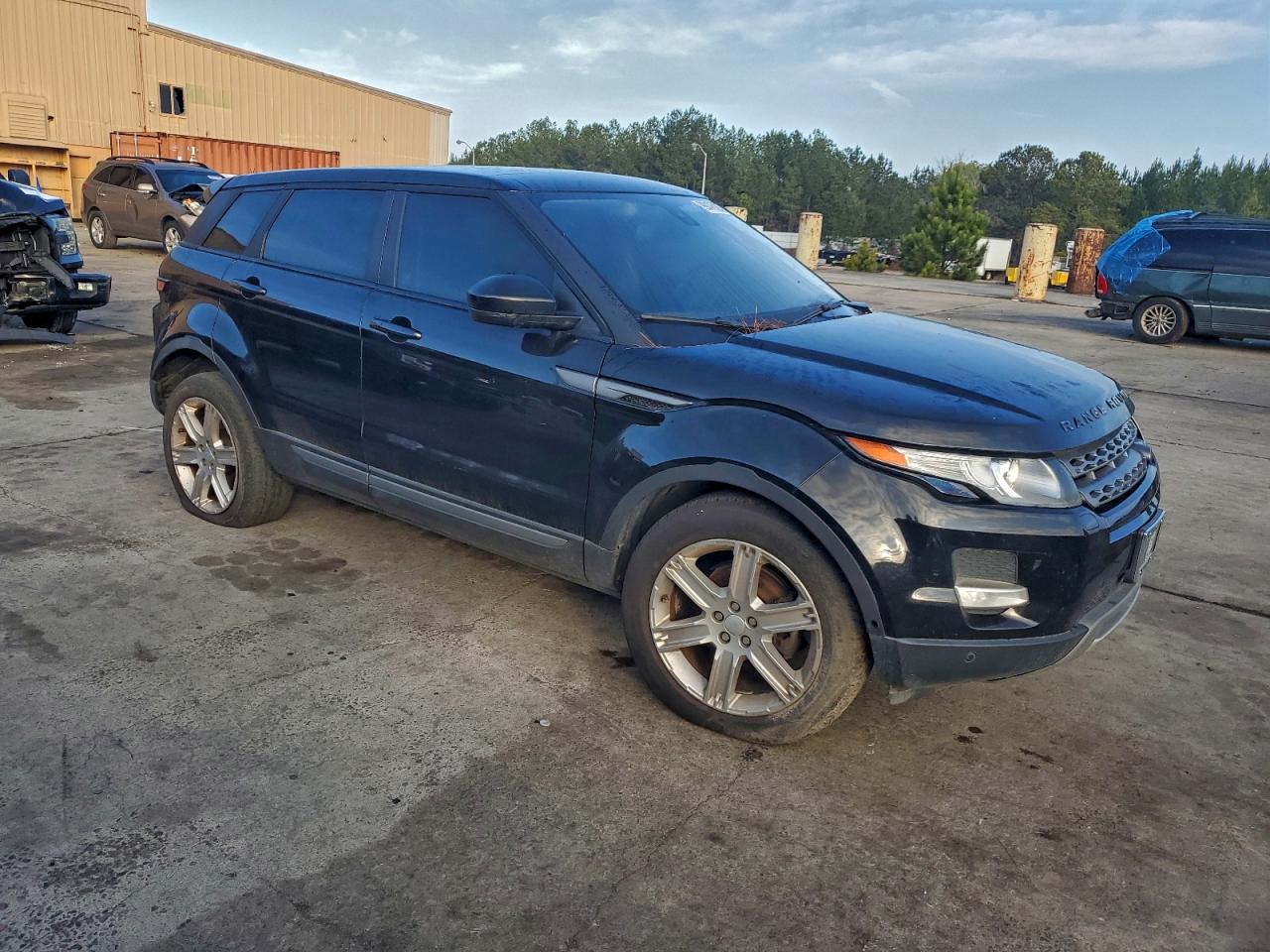 Land Rover Range Rover Pure Plus Image 8