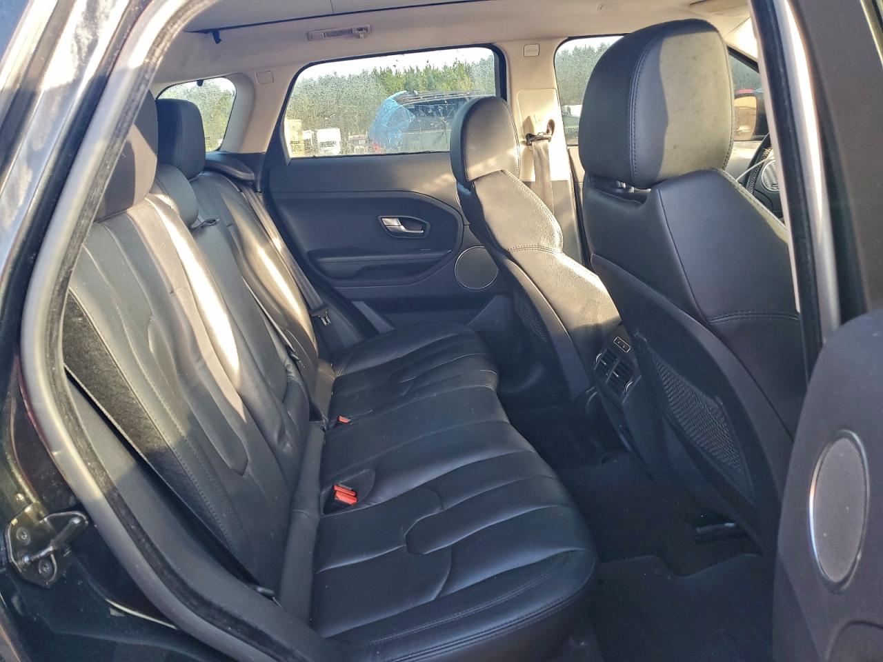 Land Rover Range Rover Pure Plus Image 9