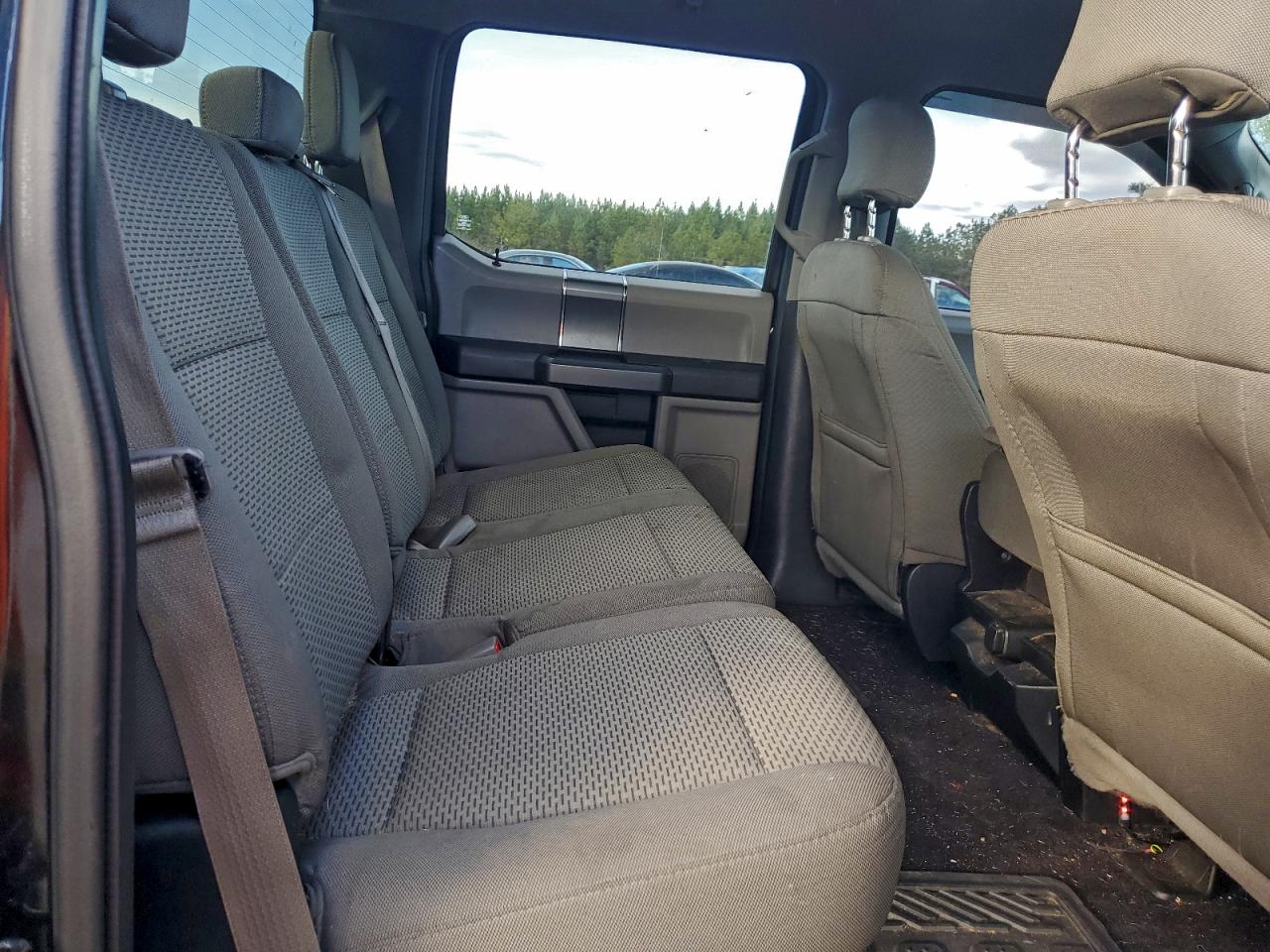 Ford F-150 Supercrew Image 4