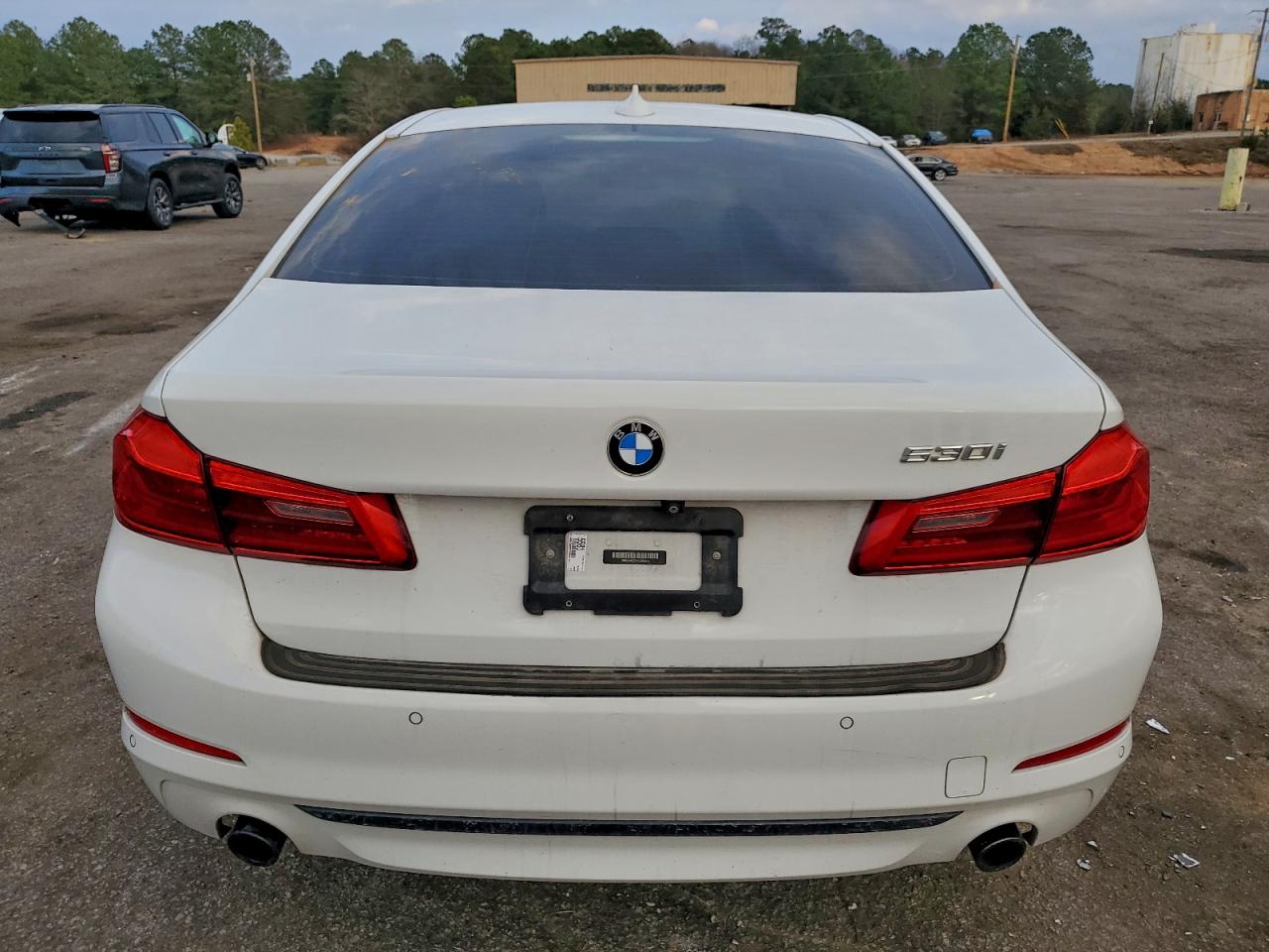 BMW 5 Series I Image 3