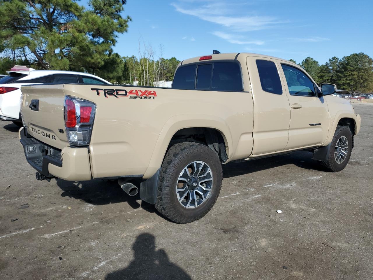 Toyota Tacoma Access Cab Image 5