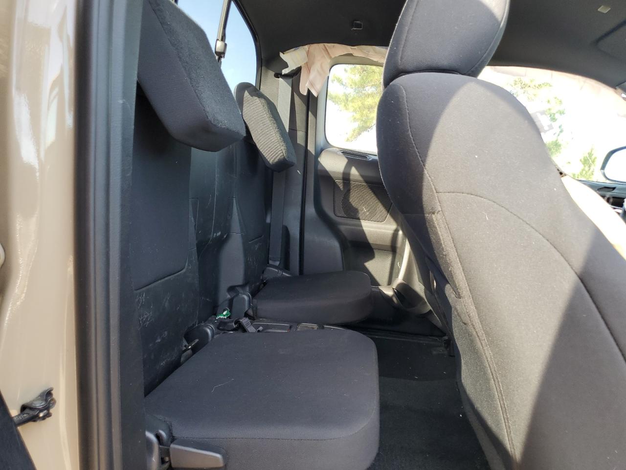 Toyota Tacoma Access Cab Image 10