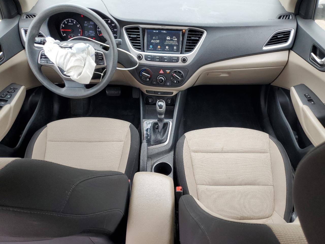 Hyundai ACCENT Se Image 7