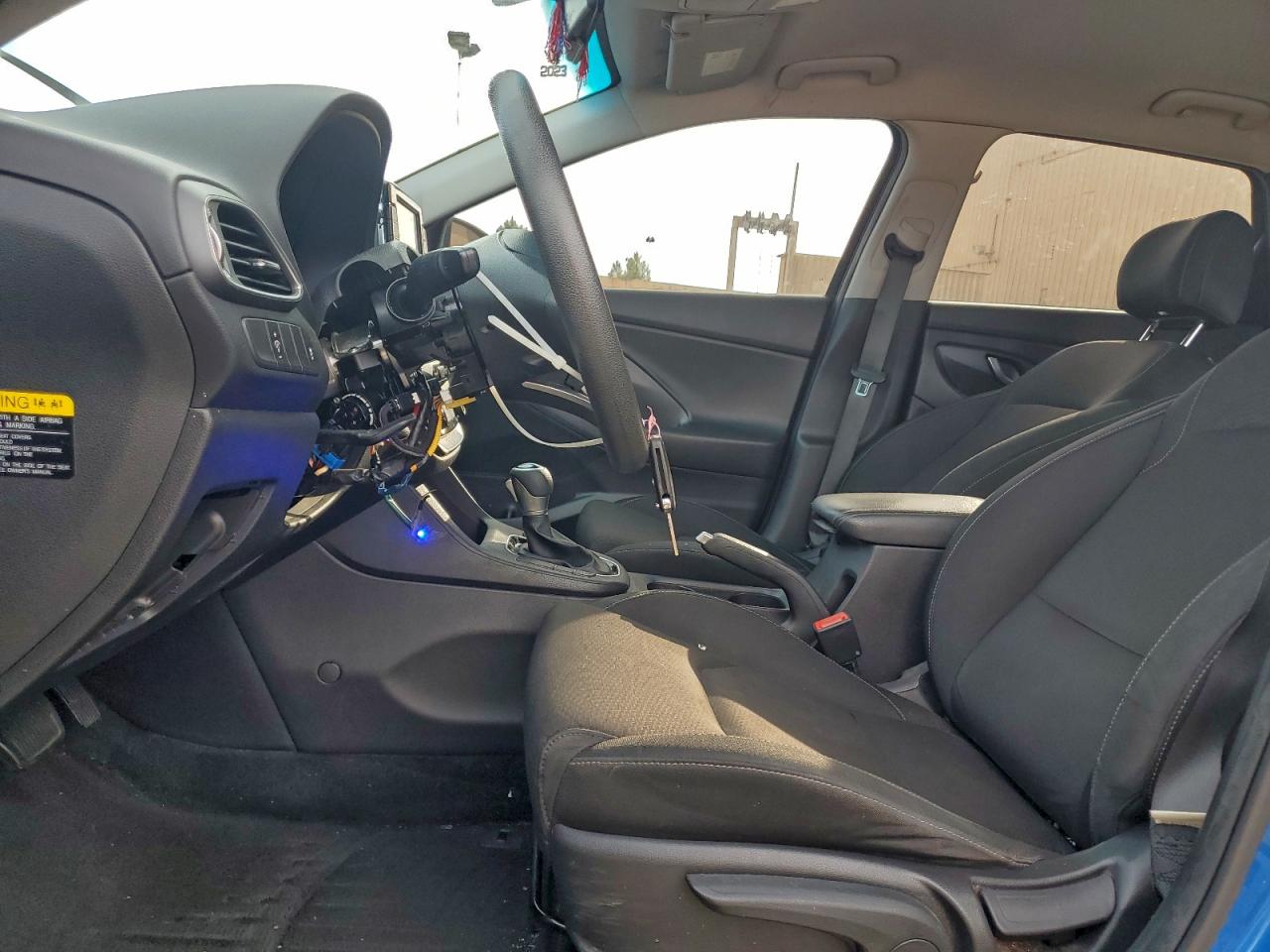 Hyundai ELANTRA Image 9