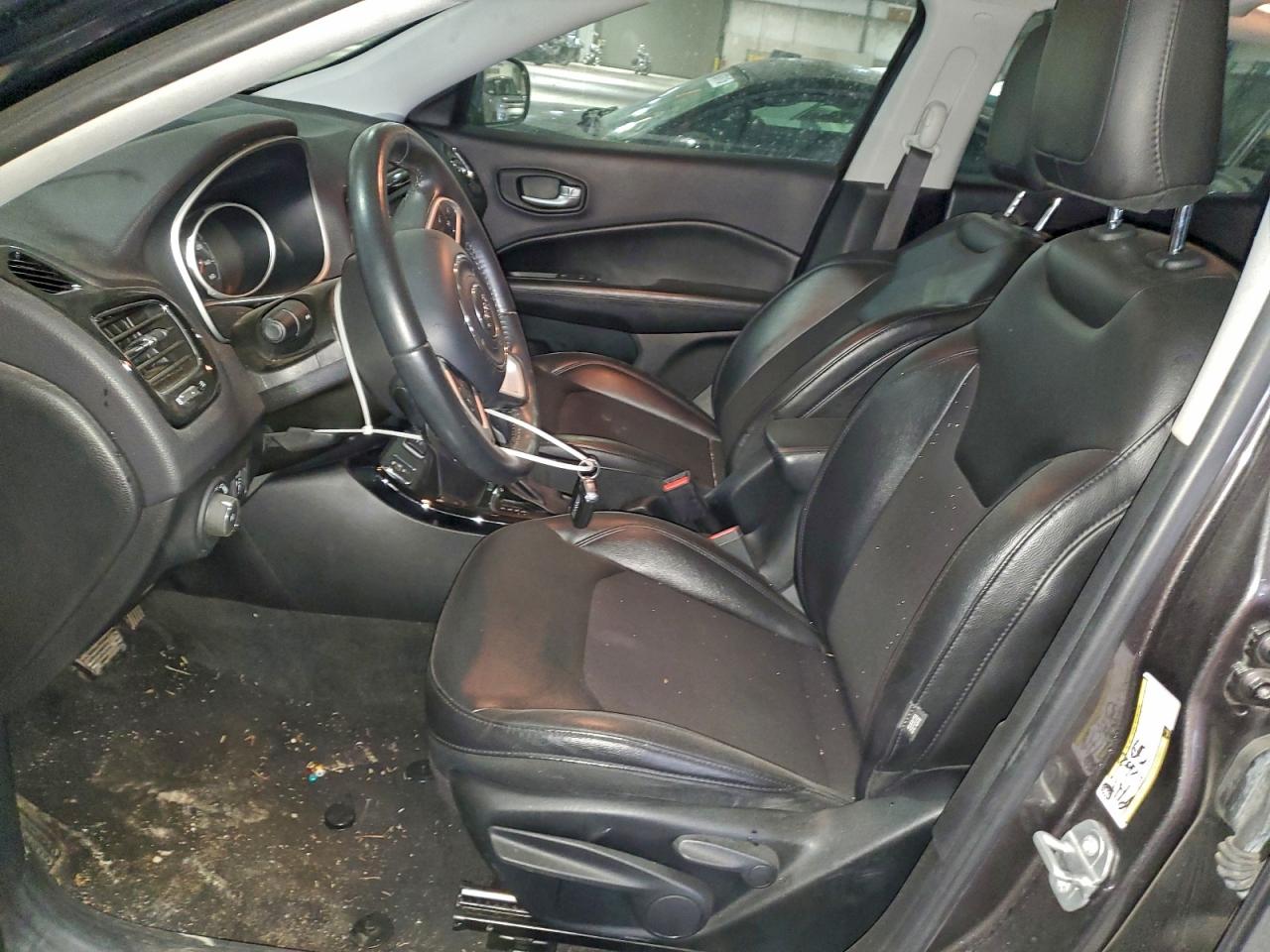 Jeep Compass Latitude Image 6