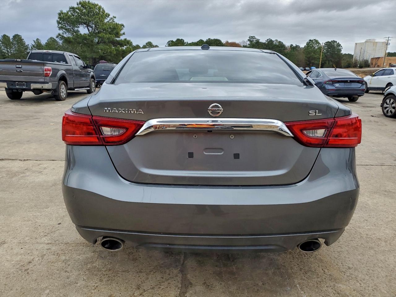 Nissan Maxima 3.5s Image 6