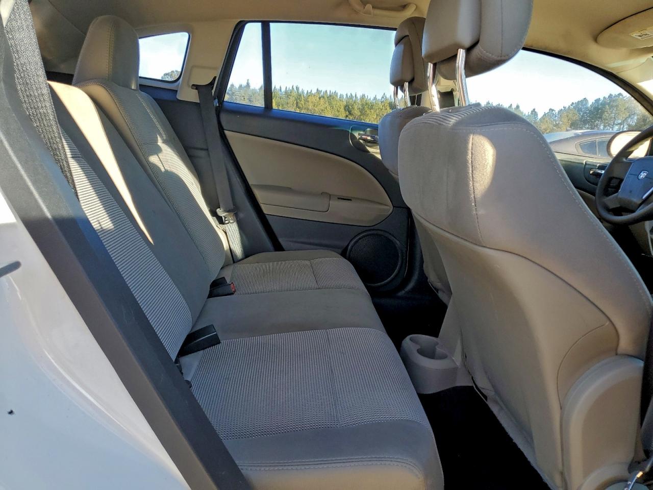 Dodge Caliber Sxt Image 9