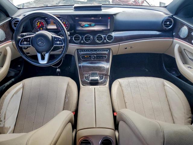 Mercedes-Benz E-Class 300 Image 2