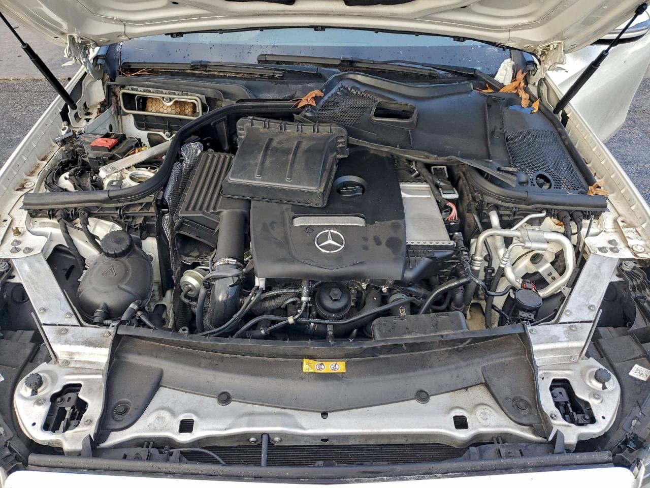 Mercedes-Benz E-Class 300 Image 12