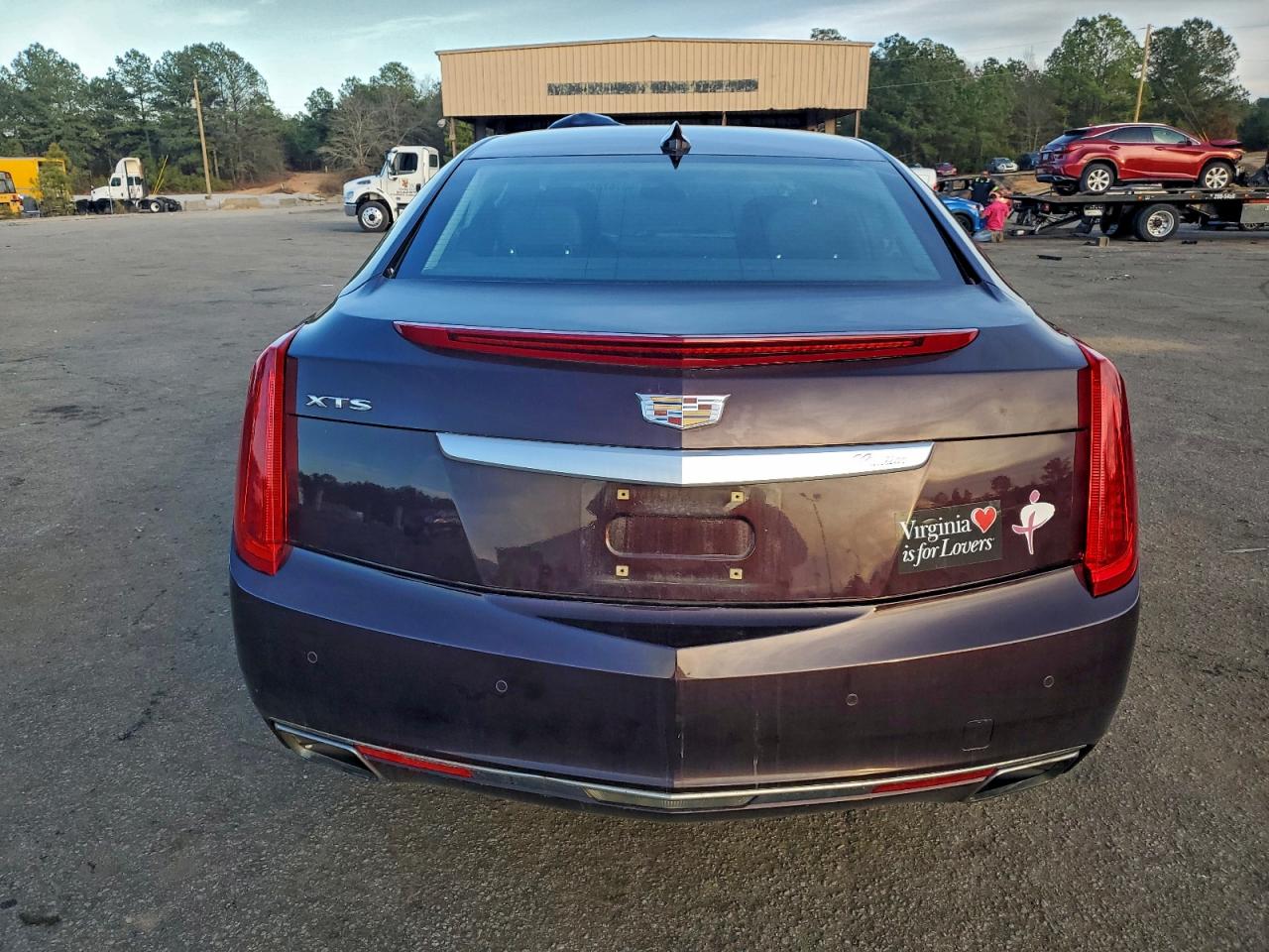 Cadillac XTS Luxury Image 3