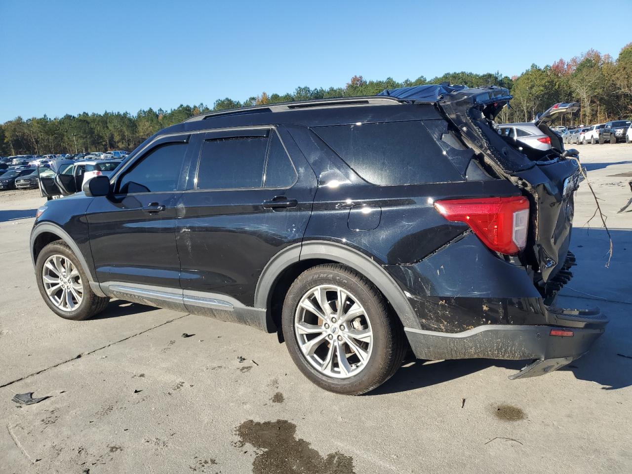 Ford Explorer Xlt Image 11