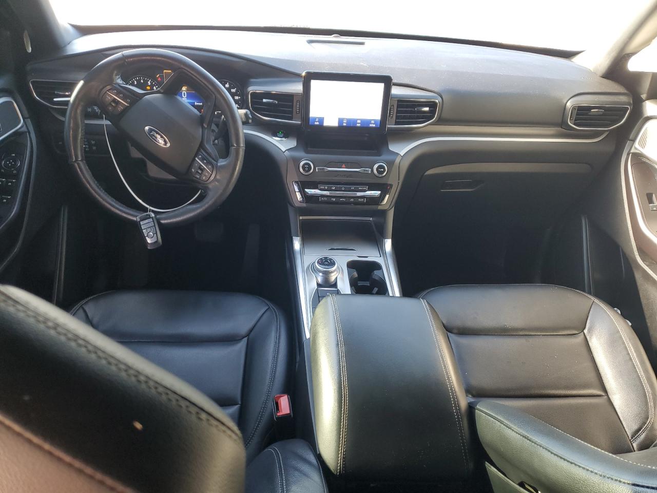 Ford Explorer Xlt Image 6