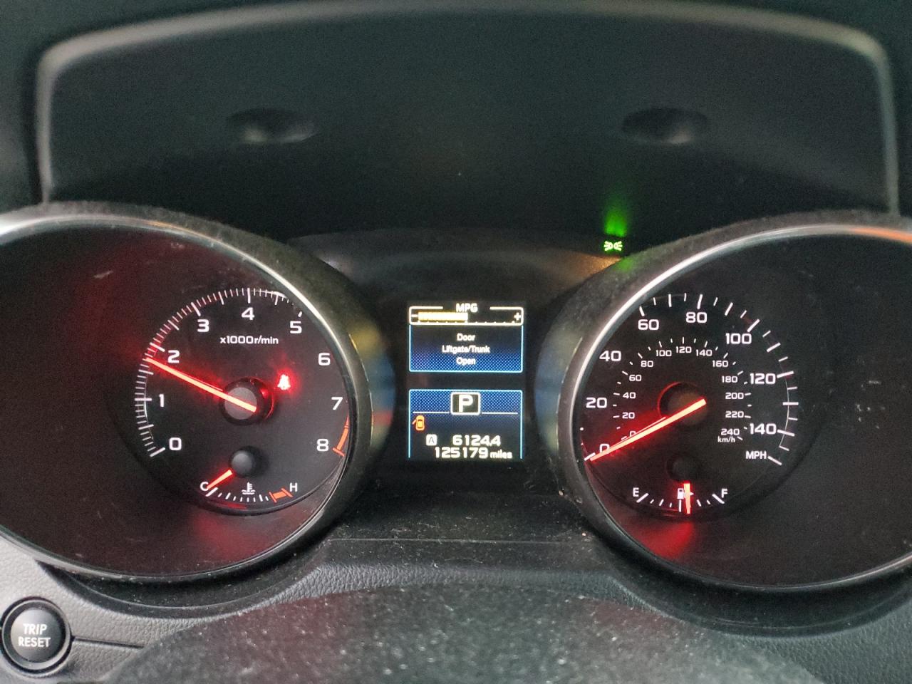 Subaru Outback 2.5i Image 9