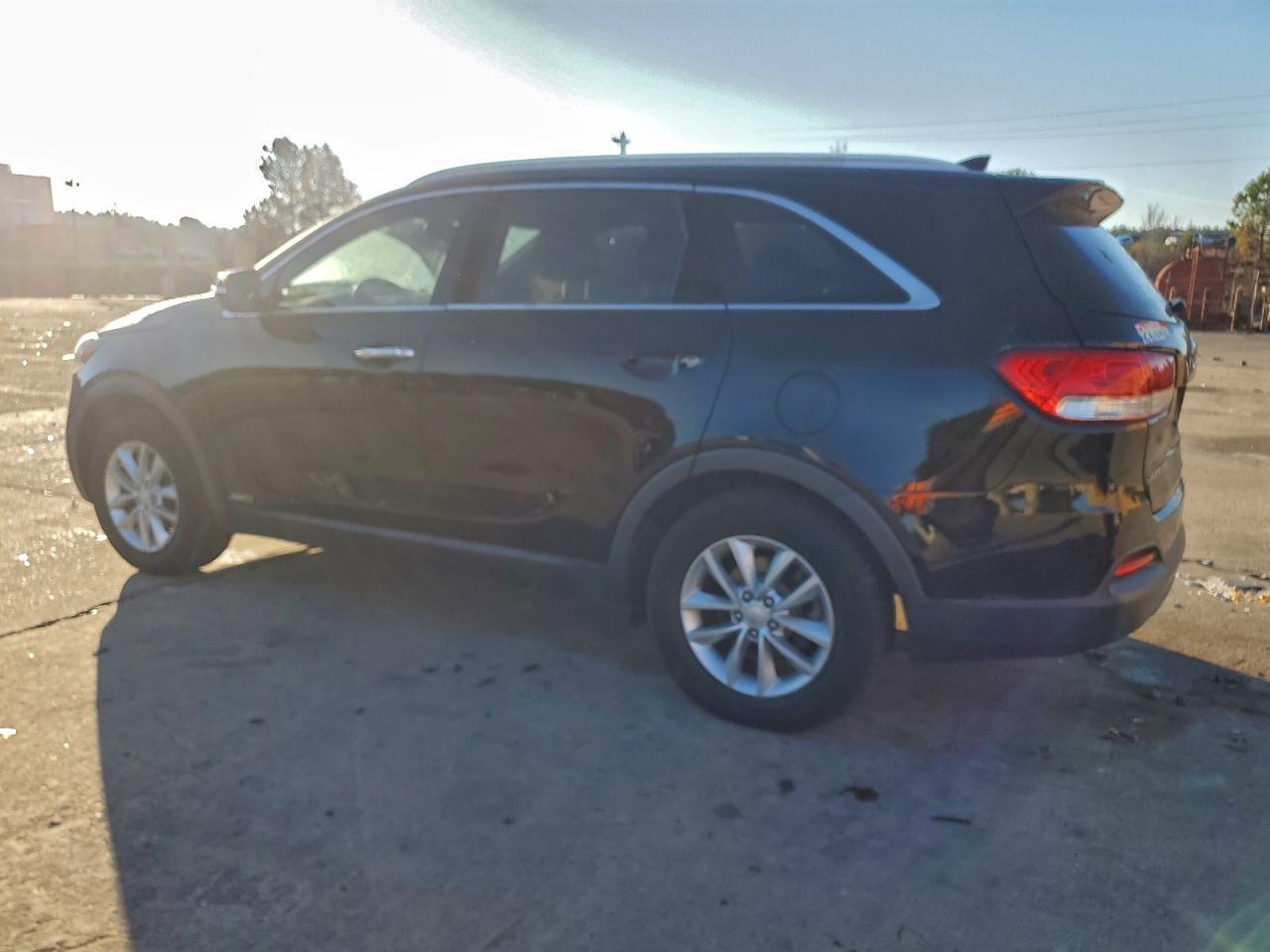 Kia Sorento Lx Image 2