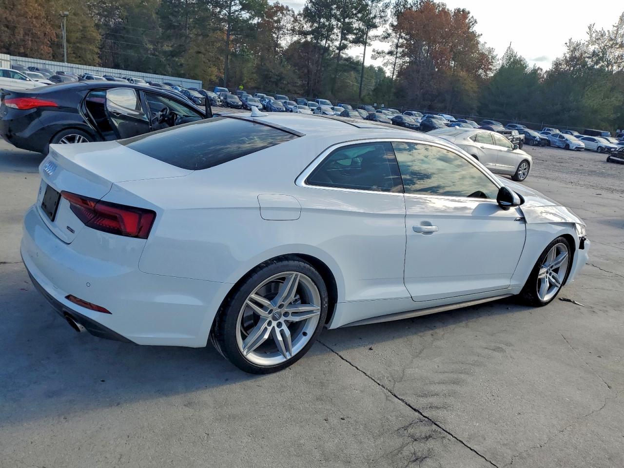 Audi A5 Premium Plus Image 2