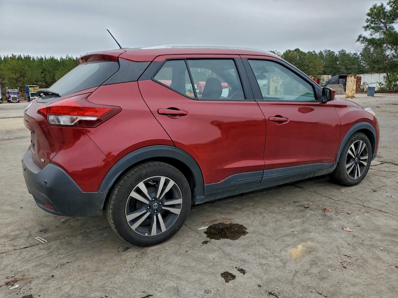 Nissan Kicks Sv Image 12