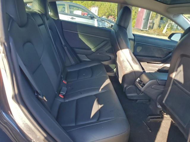 Tesla Model 3 Image 10