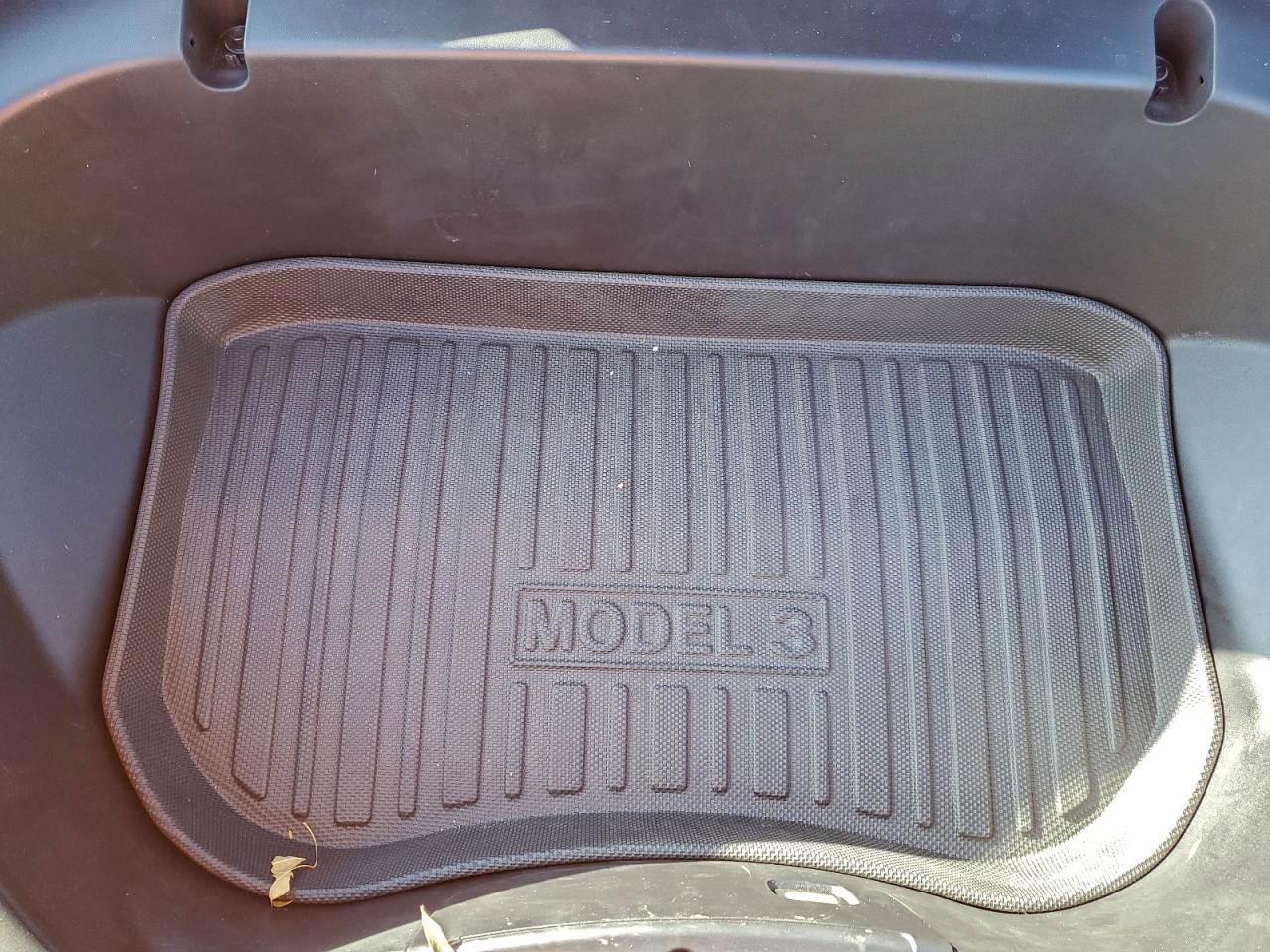 Tesla Model 3 Image 2
