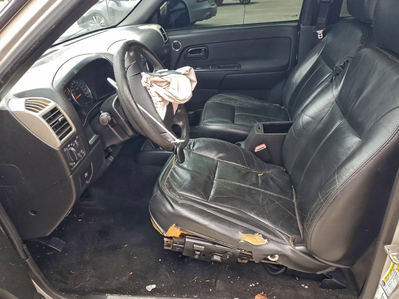 Chevrolet Colorado Image 2