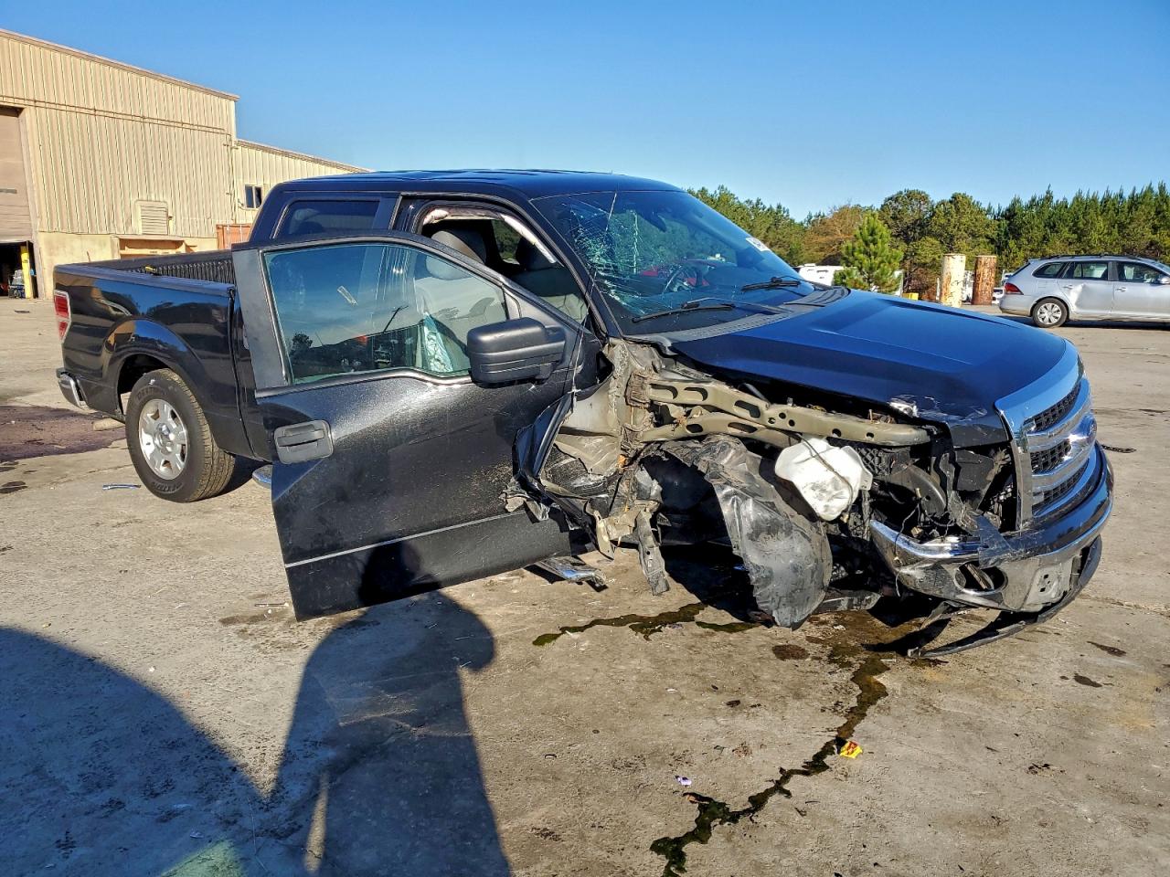 Ford F-150 Supercrew Image 8