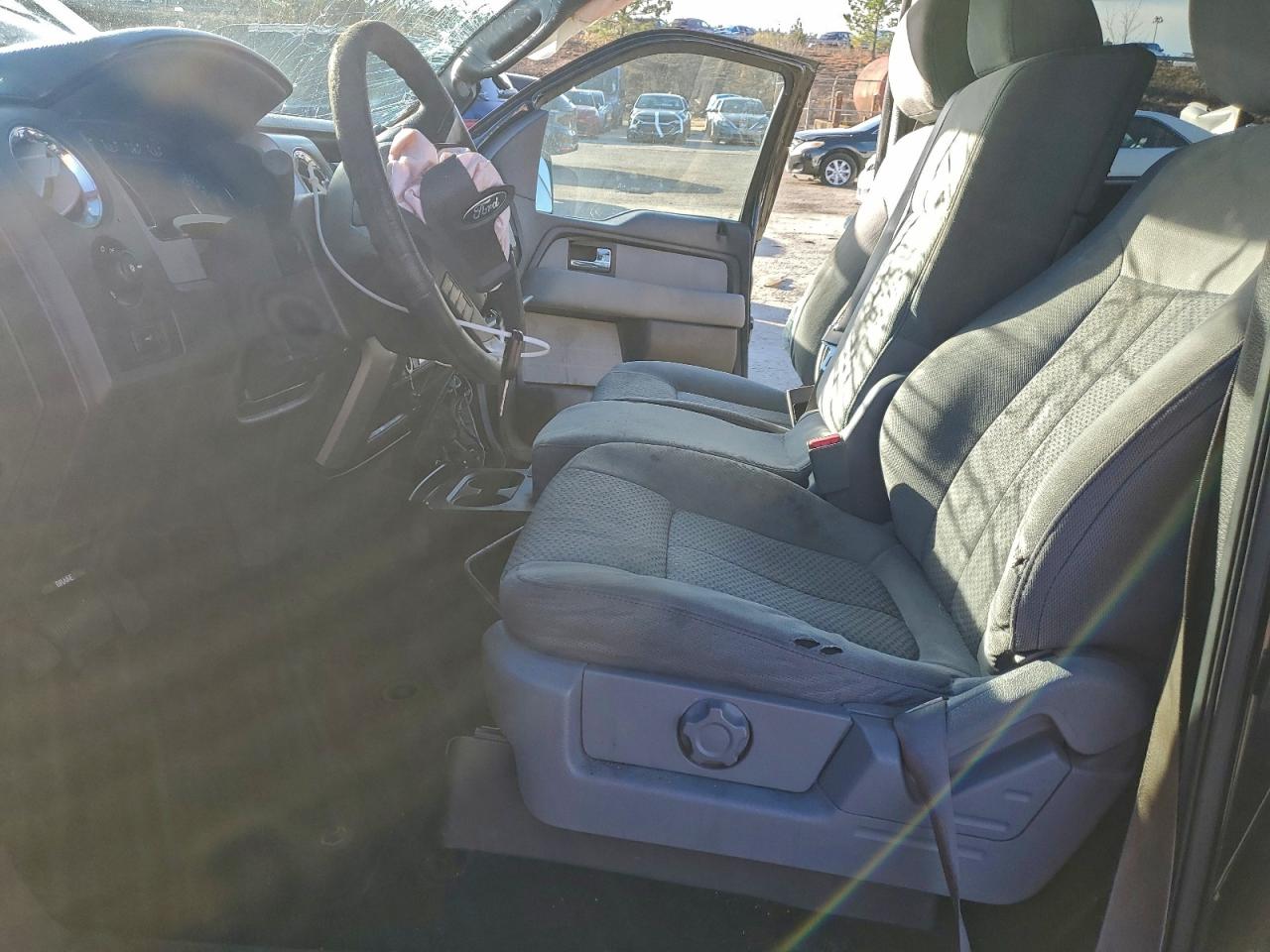 Ford F-150 Supercrew Image 3