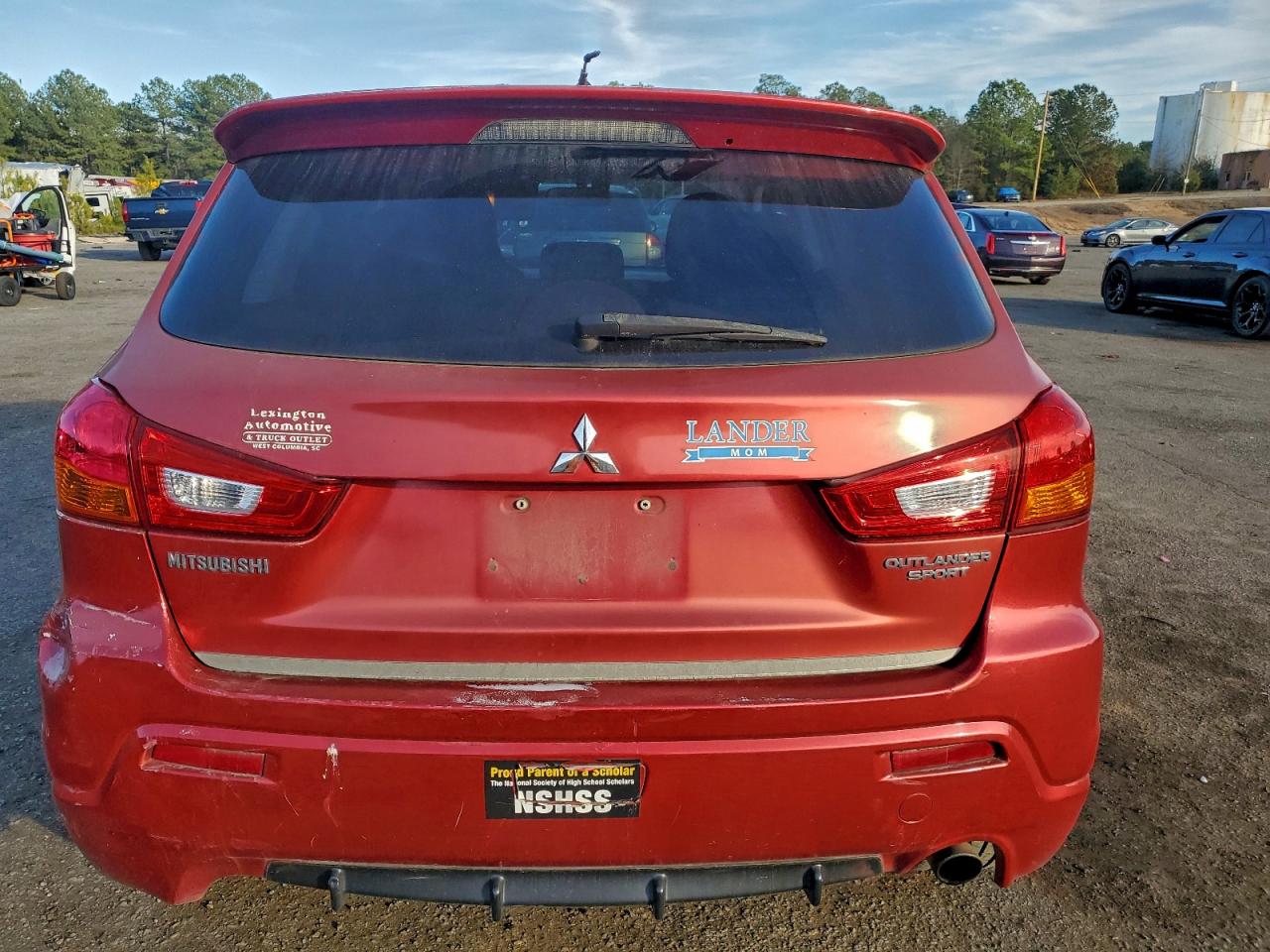 Mitsubishi Outlander Se Image 8