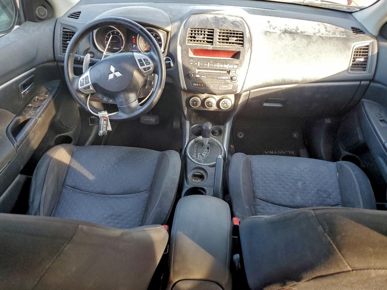 Mitsubishi Outlander Se Image 2