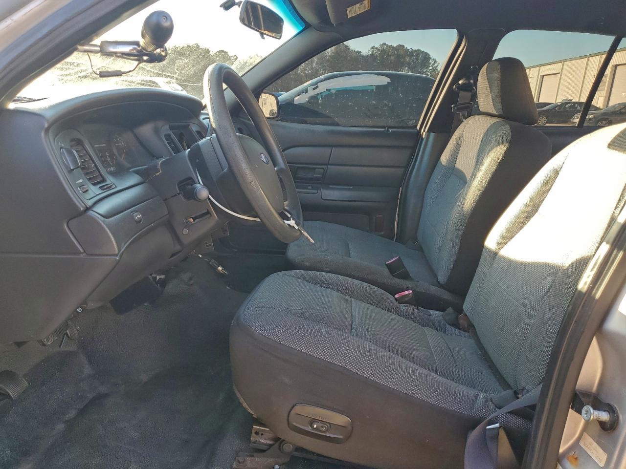 Ford Crown Vic Police Interceptor Image 7
