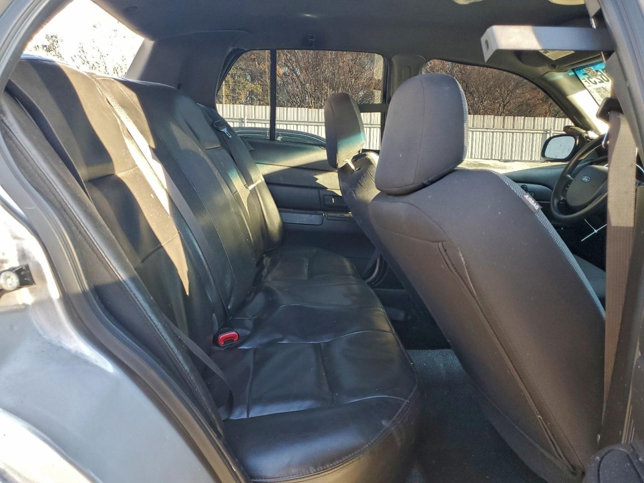 Ford Crown Vic Police Interceptor Image 12