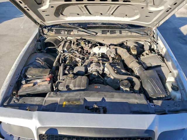 Ford Crown Vic Police Interceptor Image 2