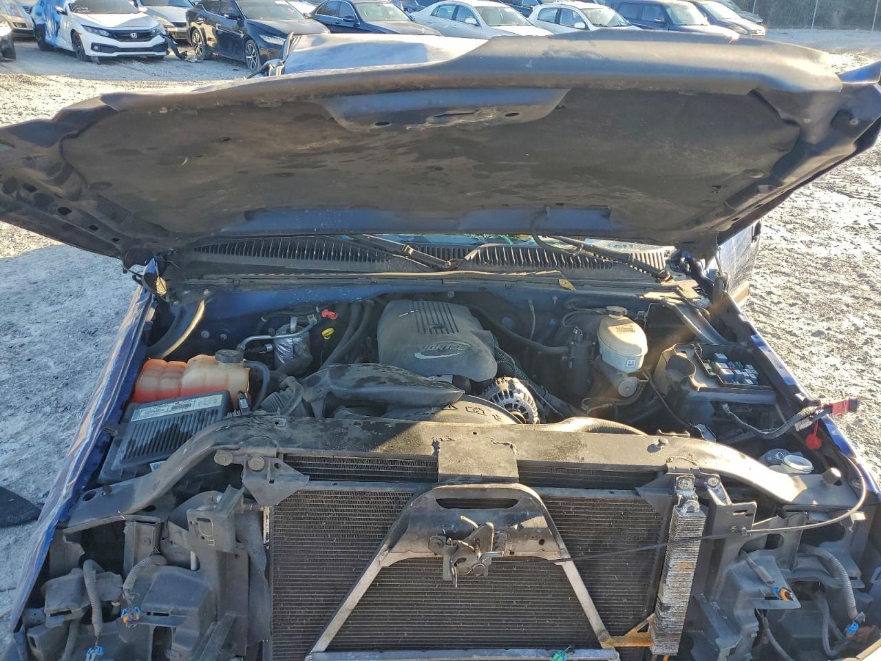 Chevrolet Silverado K1500 Image 4