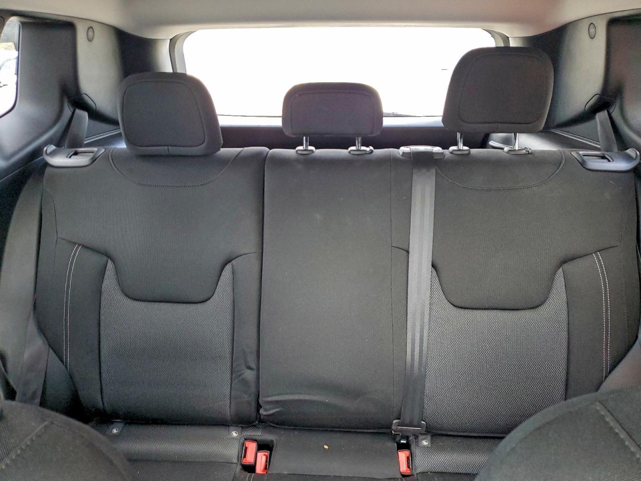 Jeep Renegade Sport Image 13