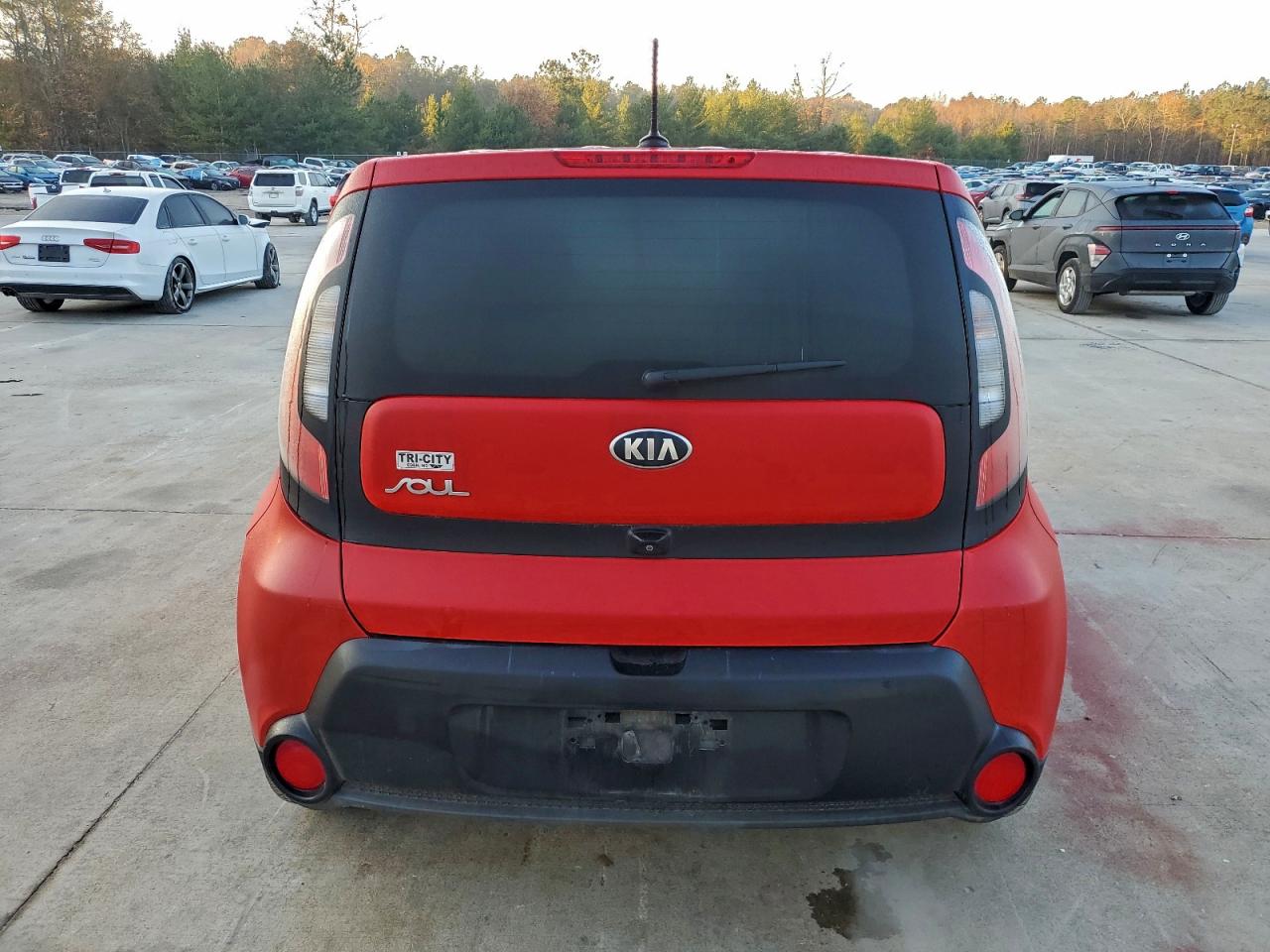 Kia Soul + Image 12