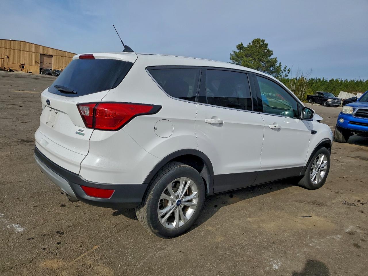 Ford Escape Se Image 3