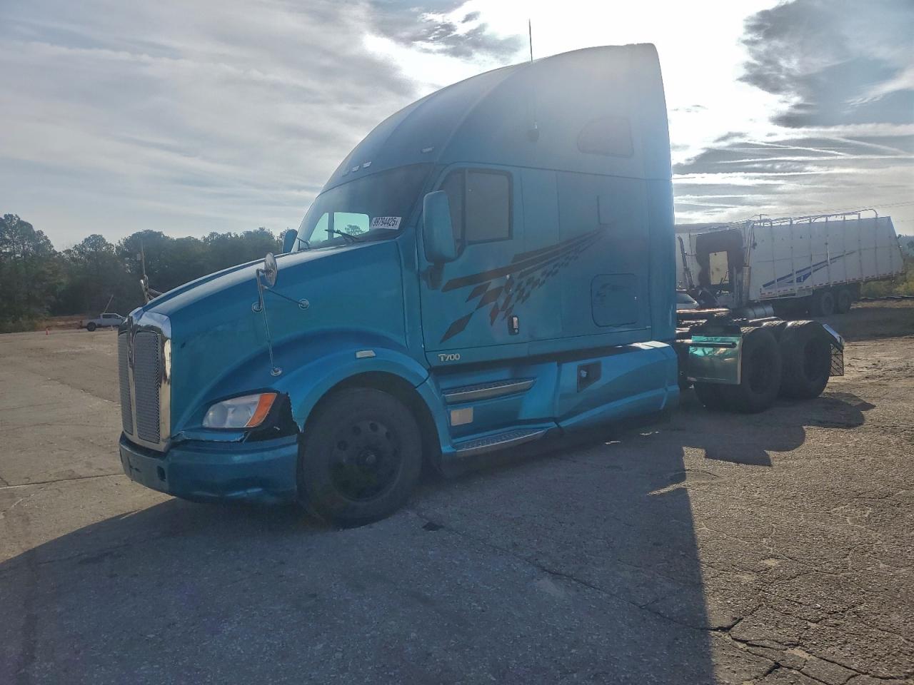 Kenworth Constructi T700 Image 3